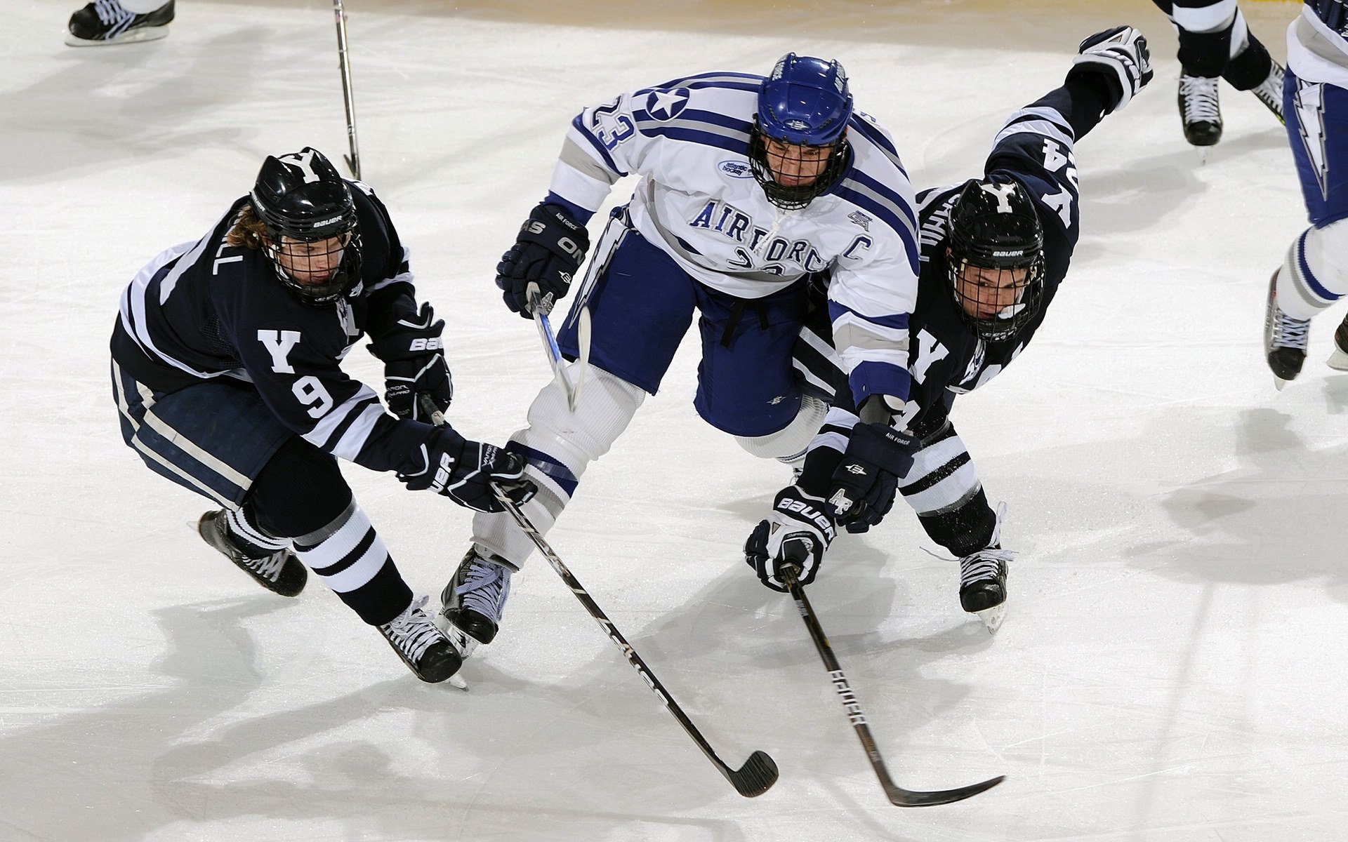 《PUBGMobile》极限竞技全球大赛：操作与策略的巅峰对决